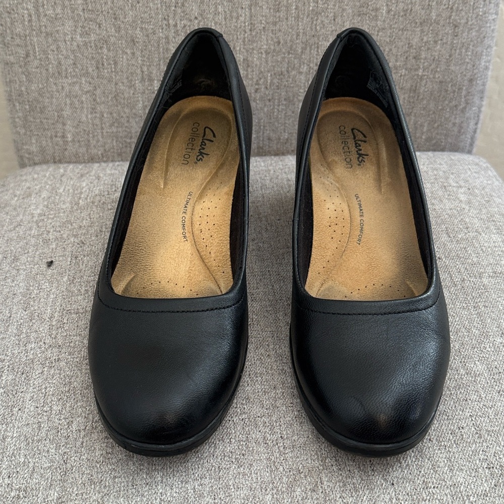 Clarks Emily2 Women's Black Leather Shoes - 8.5 M